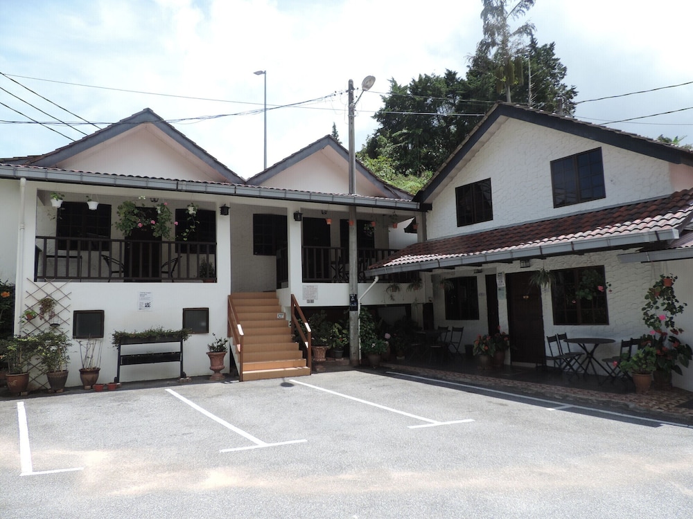 Cameronian Inn 7/69