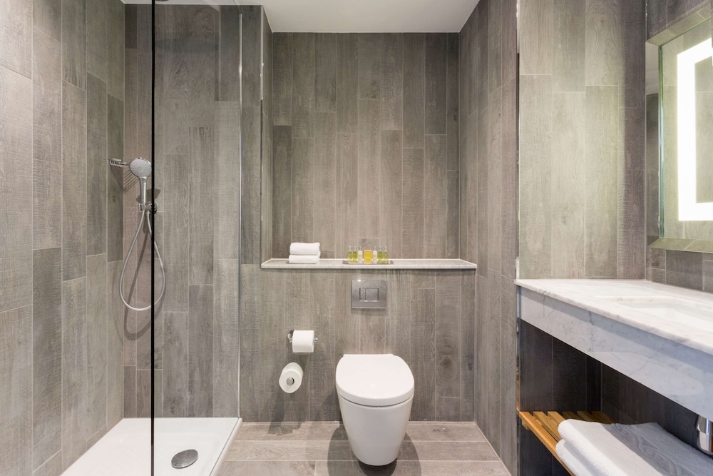 Doubletree By Hilton Edinburgh Queensferry Crossing 12/60