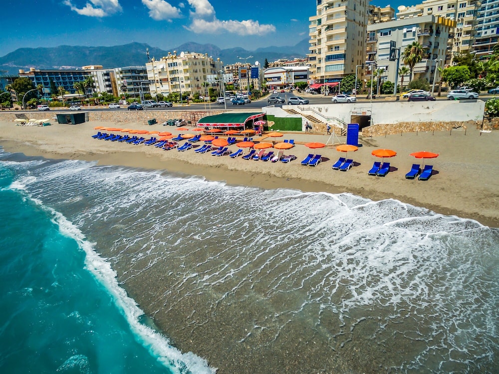 Arsi Paradise Beach Hotel 32/36