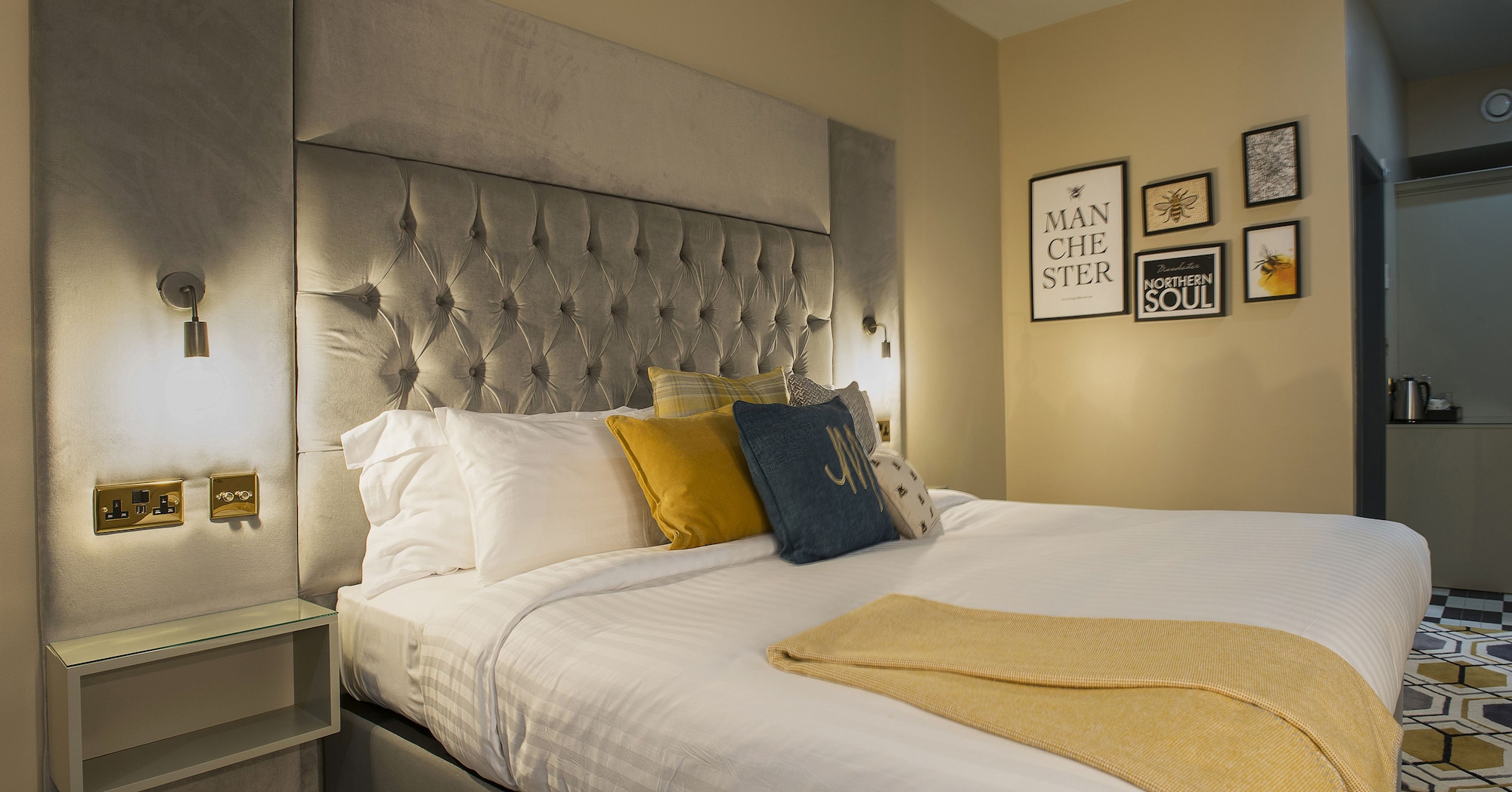 Junior Suite, Basement, King Bed