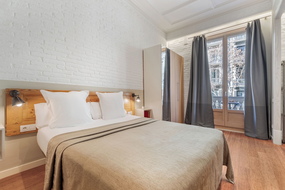 Fuster Apartments 6/50