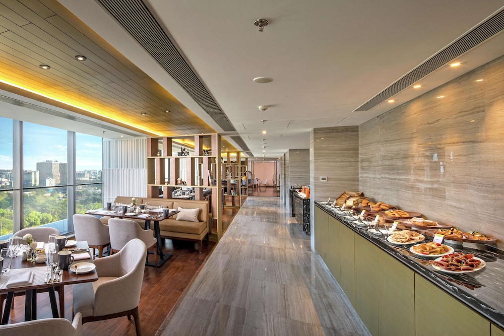 Doubletree By Hilton Ahmedabad India 39/48