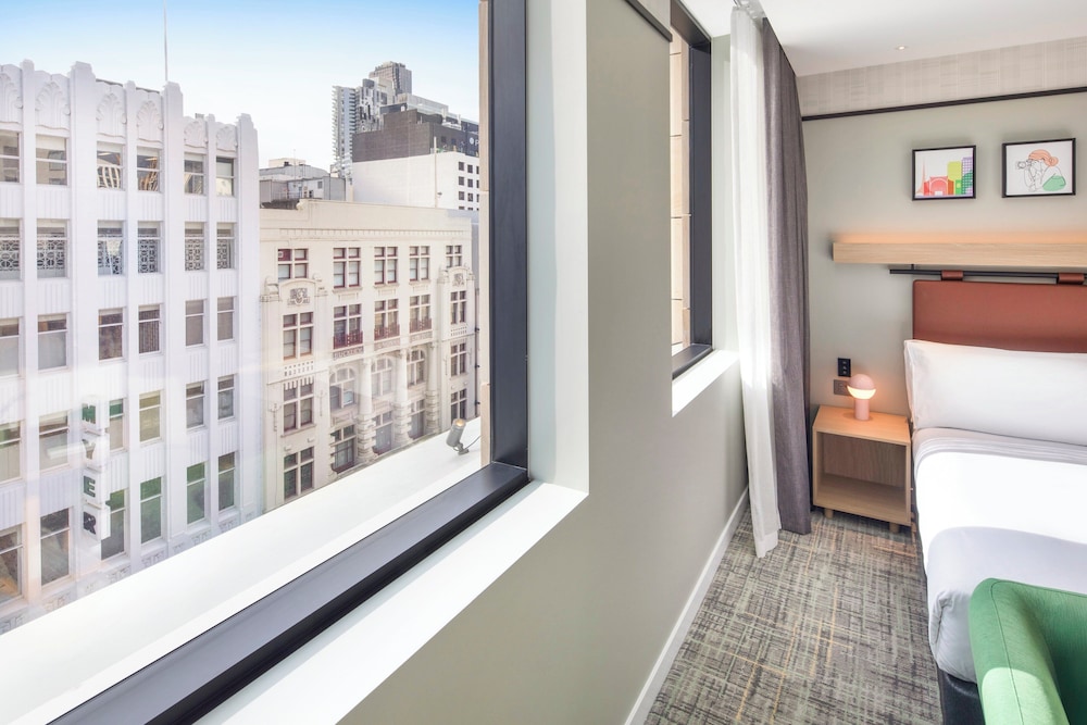 Holiday Inn Melbourne Bourke Street Mall by IHG 3/48