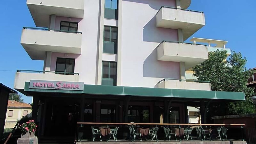 Sabra Hotel 1/35