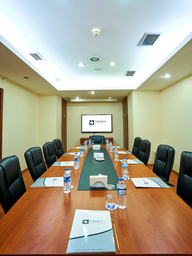 Feronya Hotel 44/50