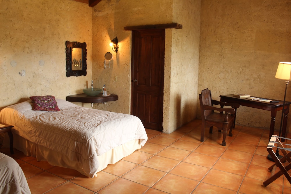 Naif Boutique Hotel & Gallery 8/68