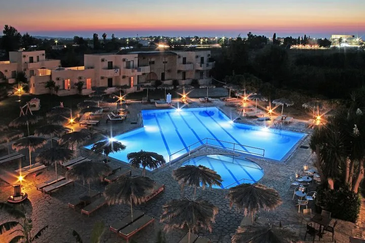 ROSELANDS HOTEL BUNGALOWS 35/43