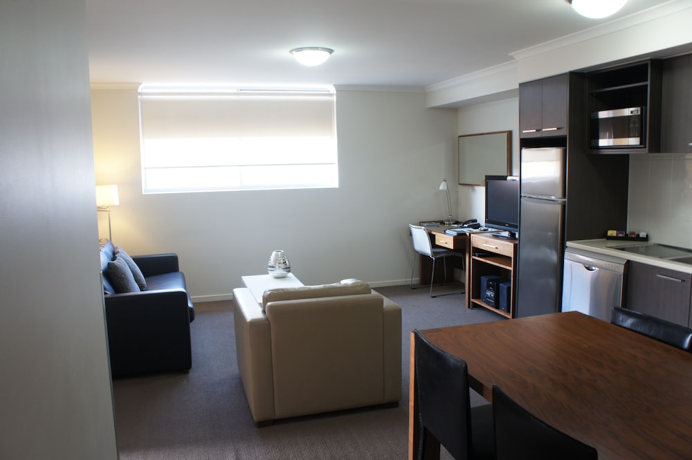 Quest Chermside 27/32