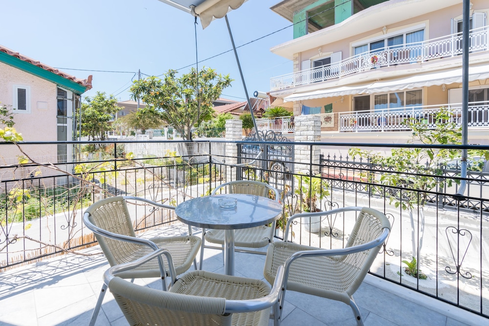 Poseidon Apartments 34/45