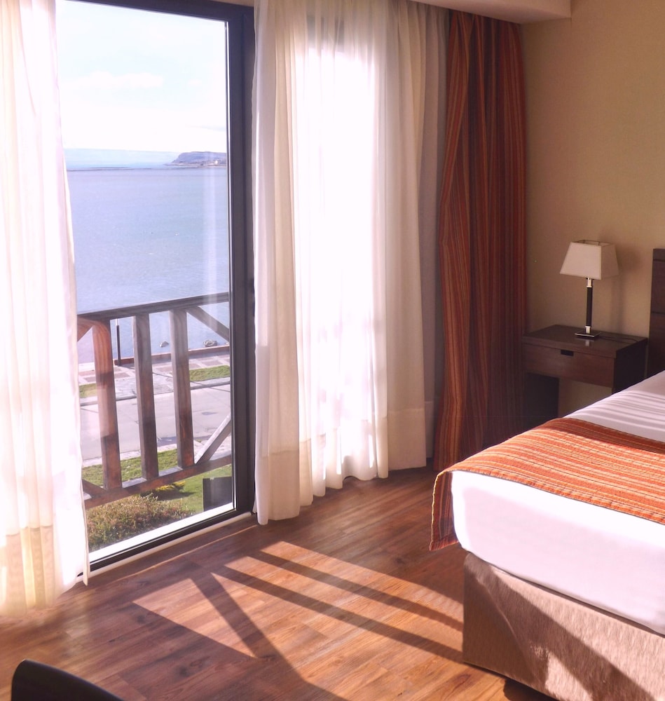Xelena Hotel and Suites 17/49