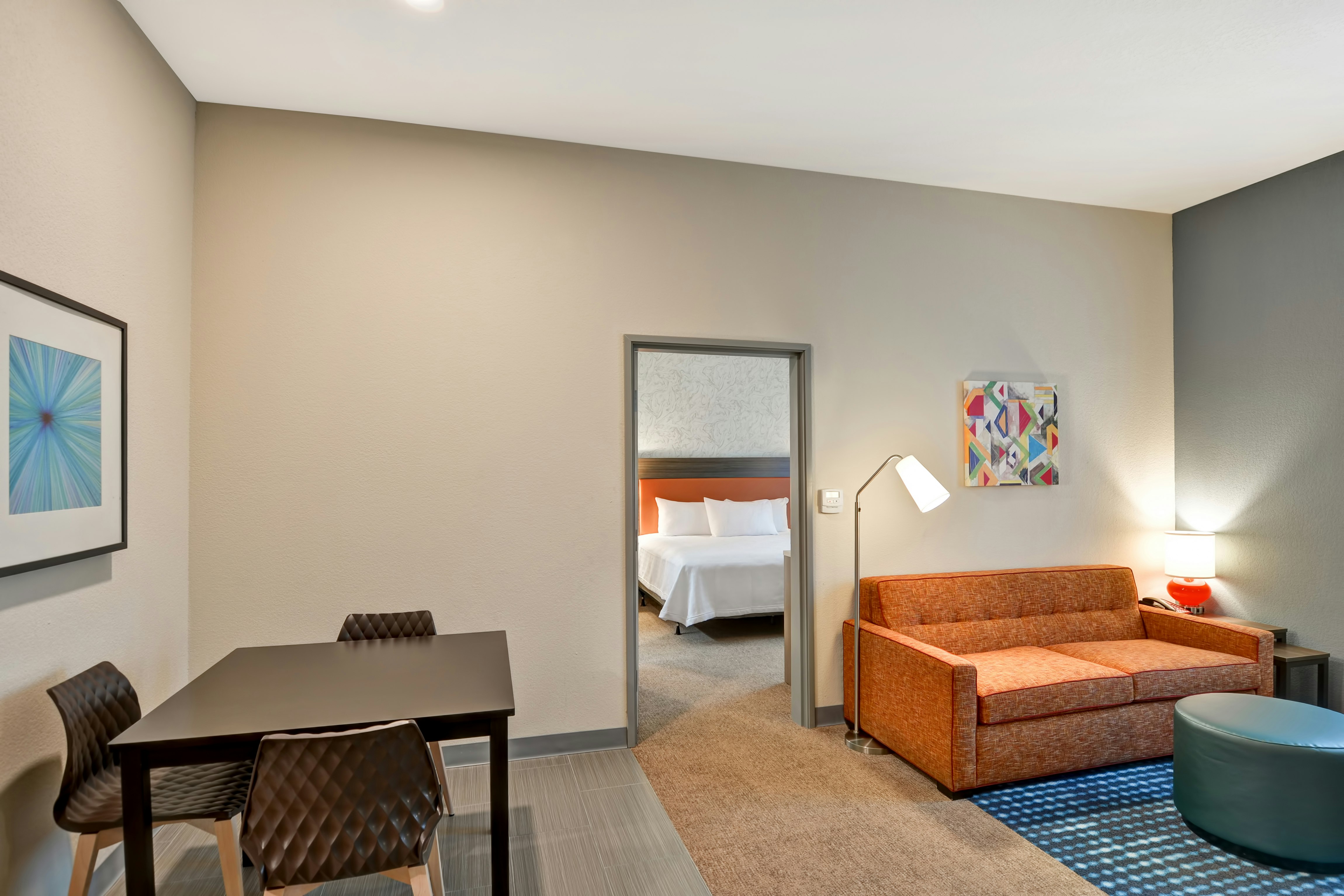 جناح بسرير كينج لذوي الإعاقة