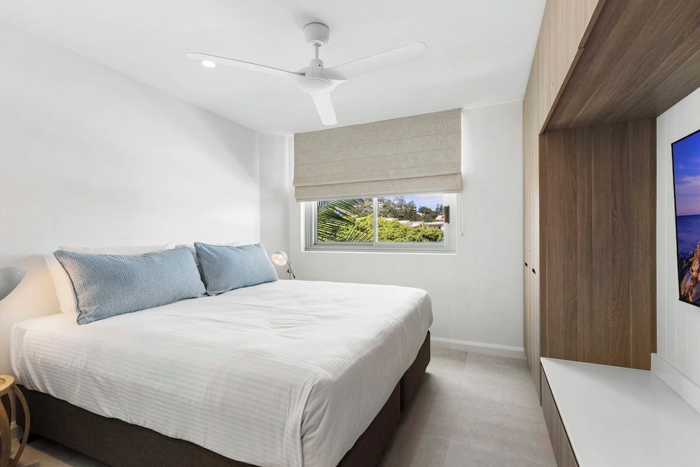 2 Bedrooms, Signature, Suite, King and Twin Beds, Beach Front