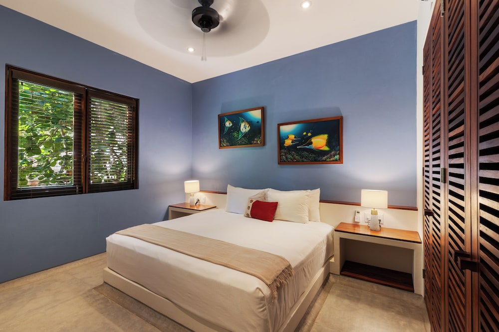 Marea Beachfront Villas 17/50