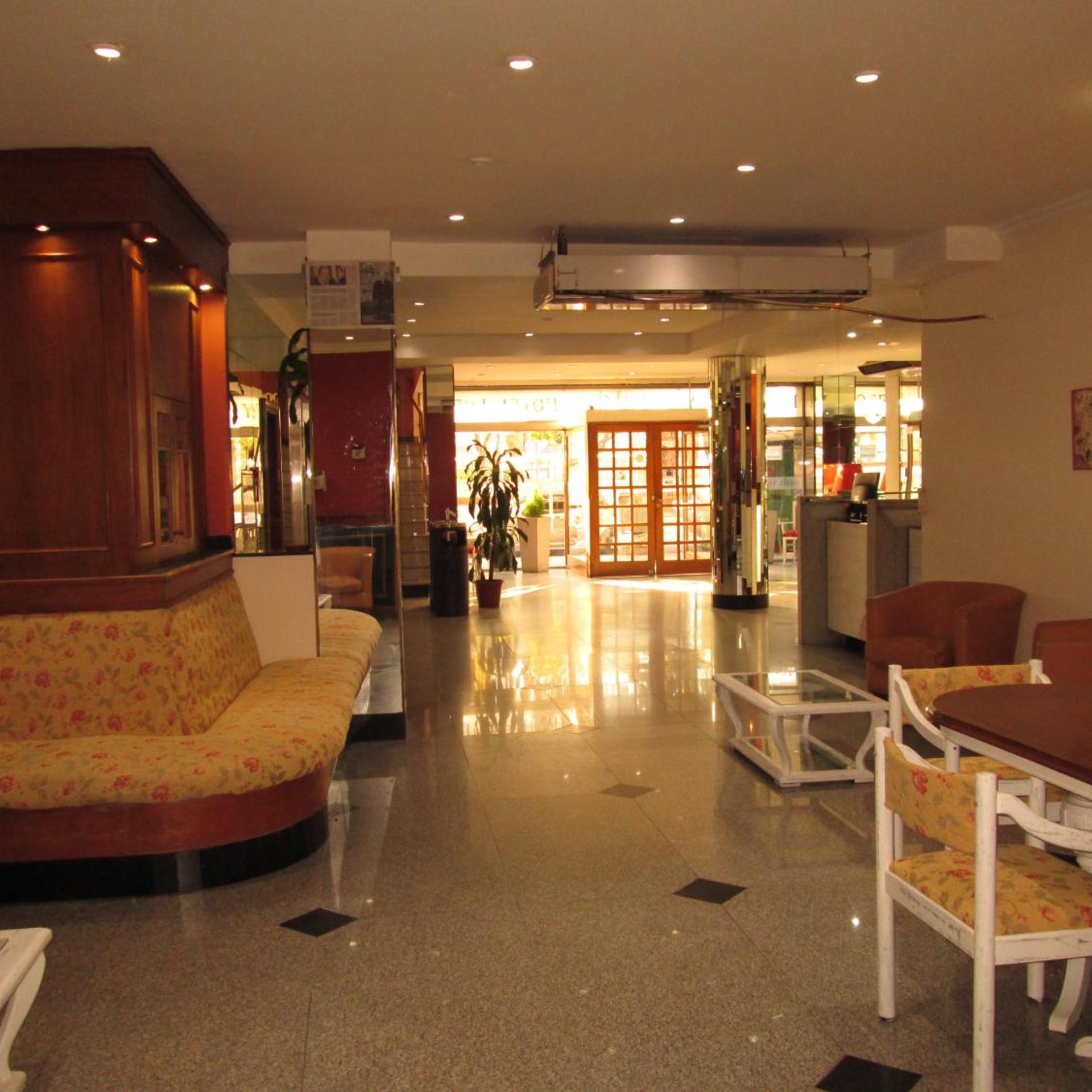 LUEY HOTEL 27/38