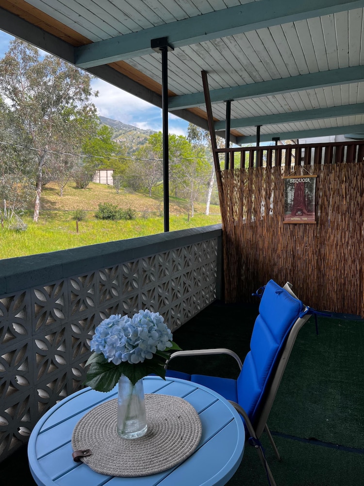 Sierra Lodge 22/51