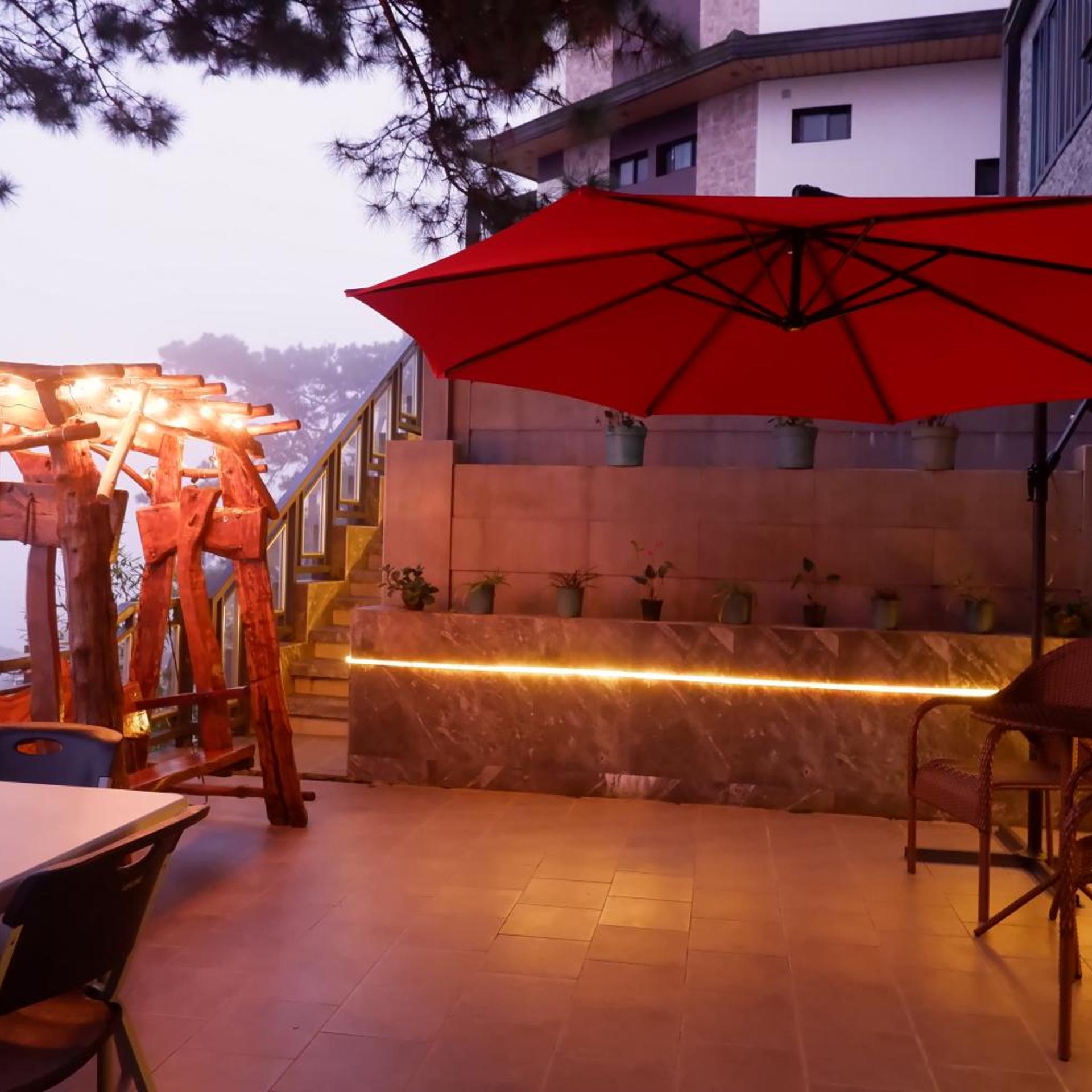 OYO 492 Sunset View Ridge Residences 6/50