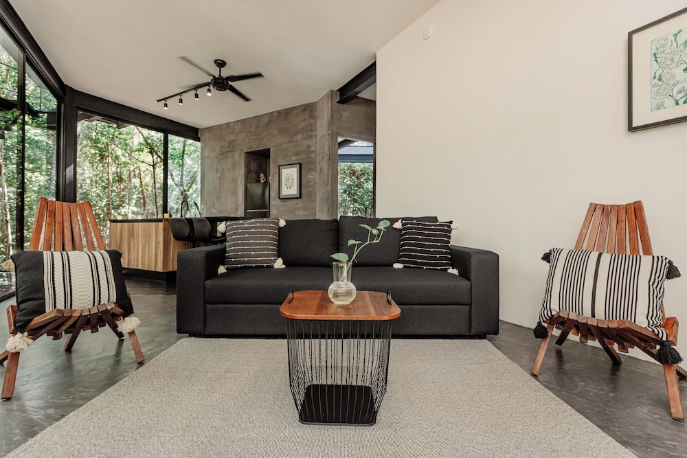 SOTA Human Space Retreat Centre & Wellness Adults Only 28/50