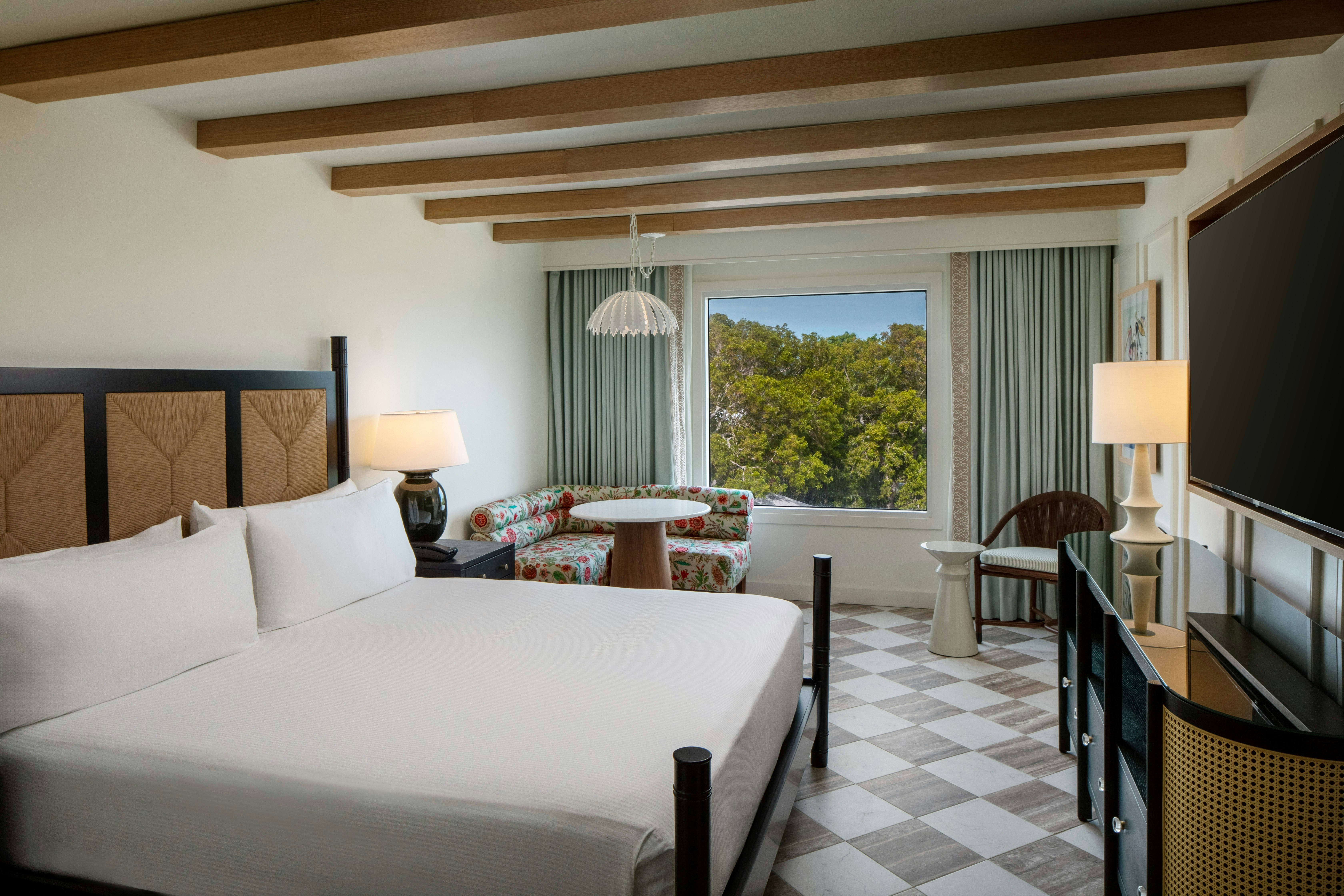 ROOM, KING BED, KEY WEST VIEW