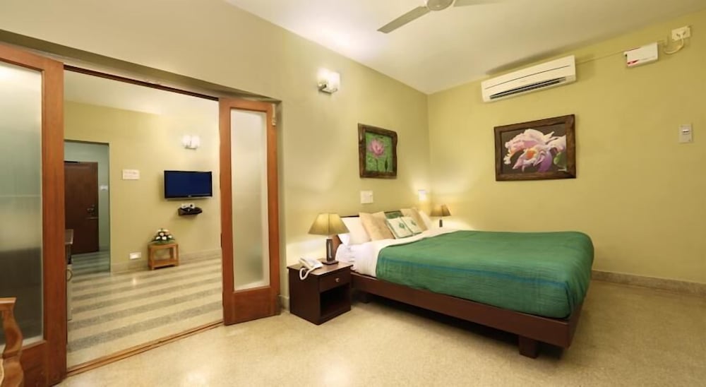 Hanu Reddy Residences Poes Garden 22/57