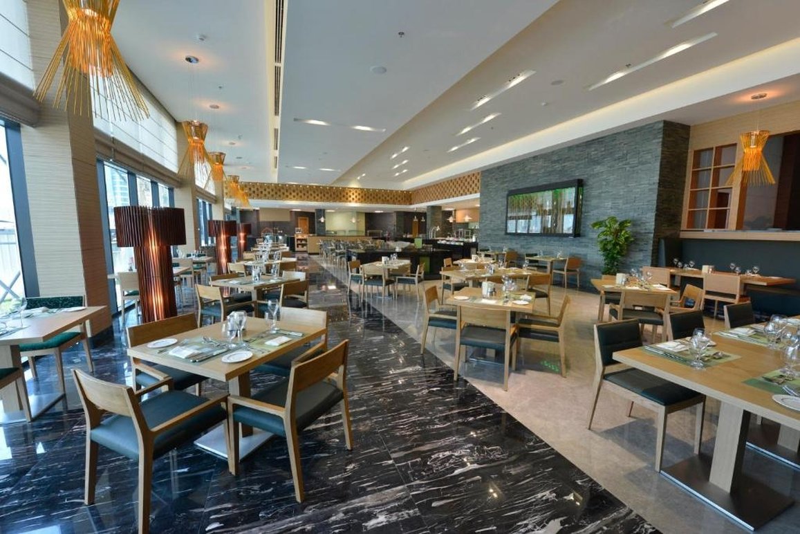 Ramee Grand Hotel And Spa 39/50