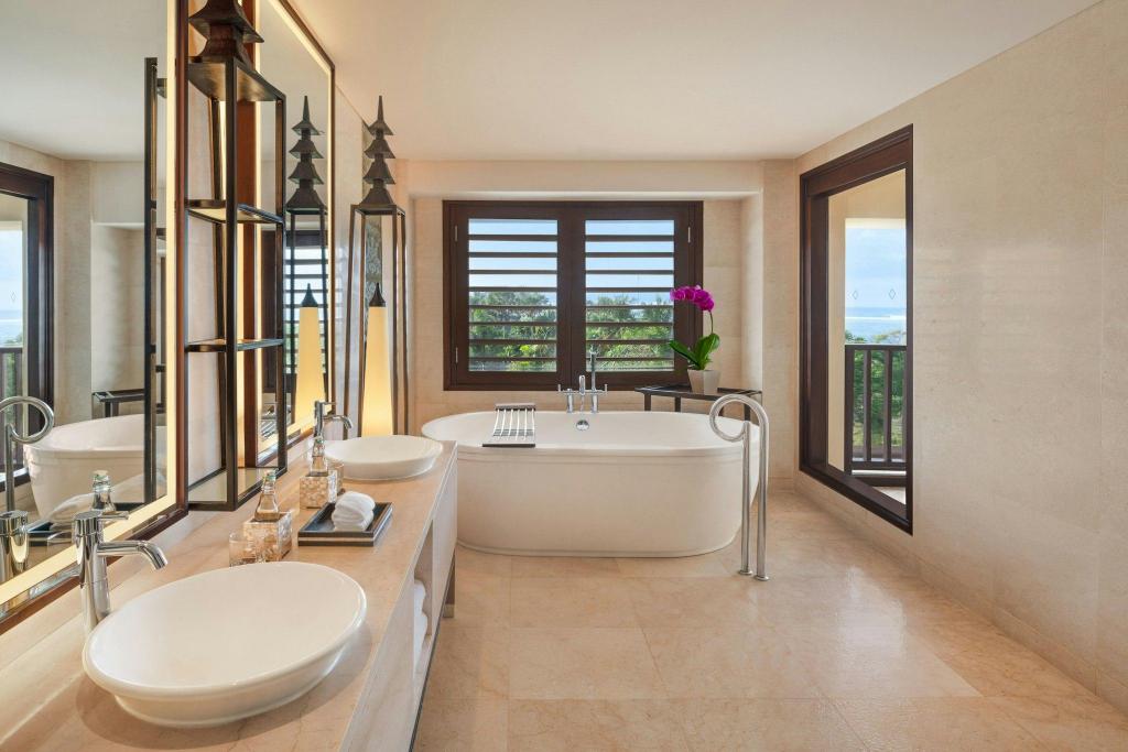 1 Bedroom, Ocean, Suite, King Bed, Ocean View، The St Regis Bali Resort 2/2