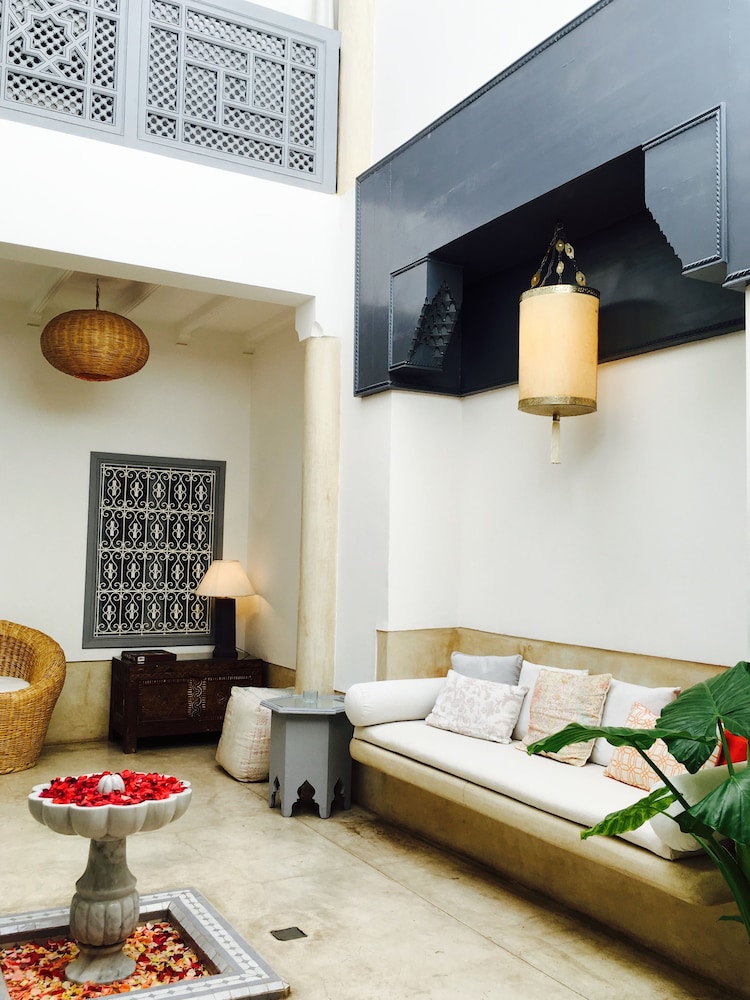 Riad Tawargit 32/50