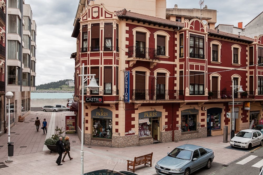 Hosteria Villa de Castro 66/71