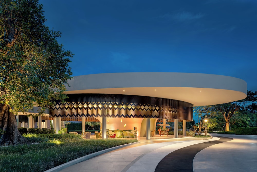 Mercure Rayong Lomtalay Villas and Resort in KLAENG