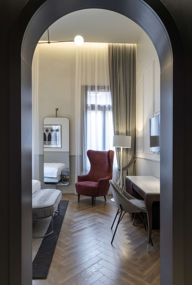 Radisson Collection Hotel, Palazzo Nani Venice 53/77