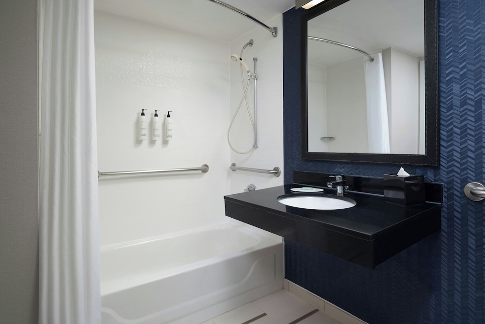 Fairfield Inn By Marriott Orlando Airport 47/47