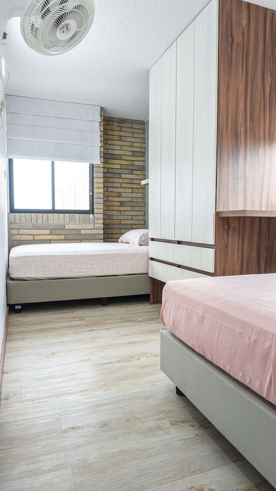 2 BEDROOMS, FAMILY, APARTMENT