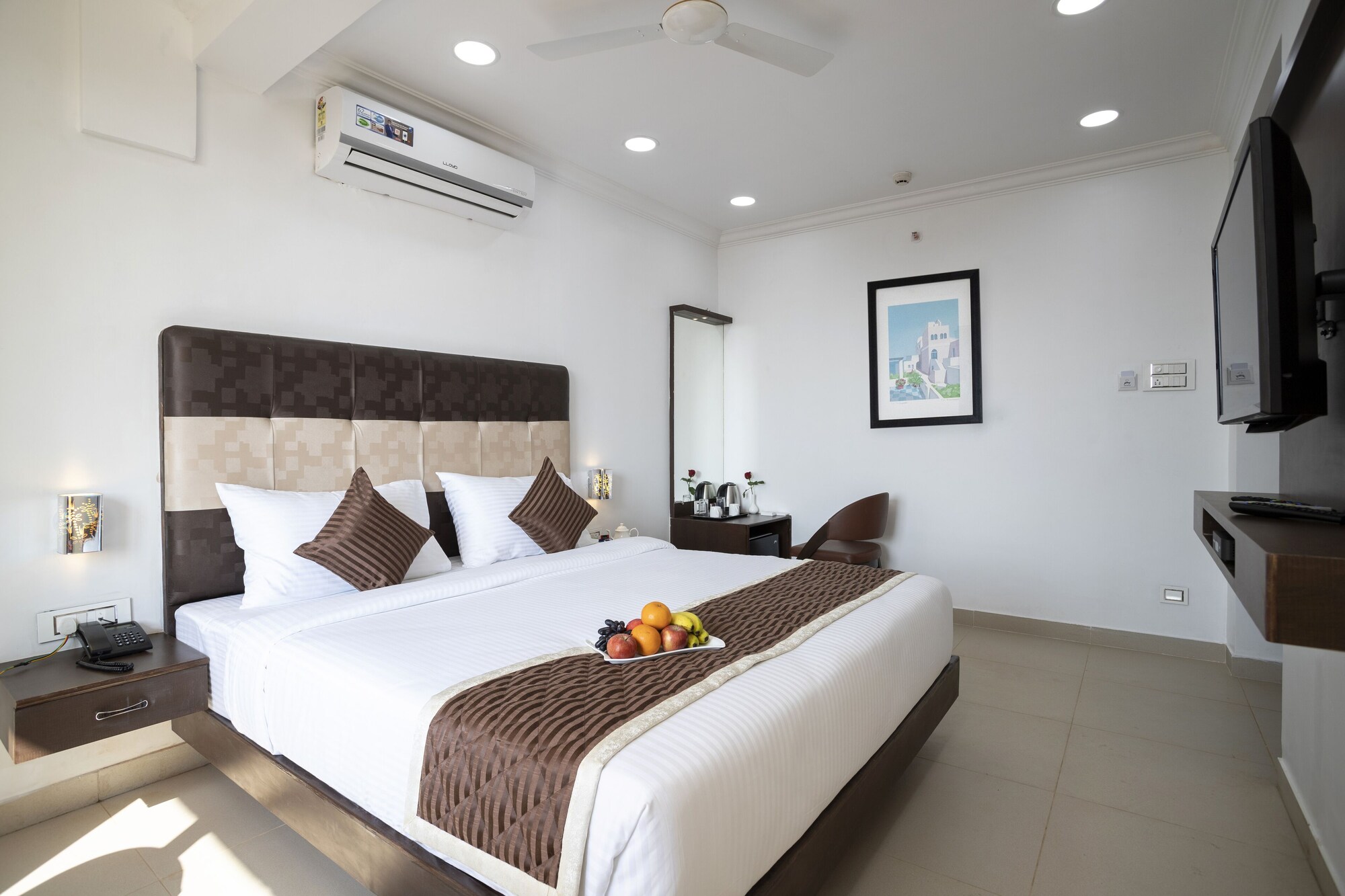 SUPERIOR ROOM
