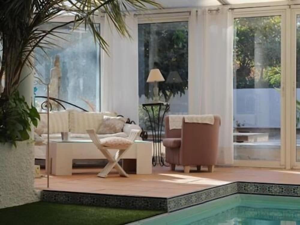Villa Ambrosia 24/50