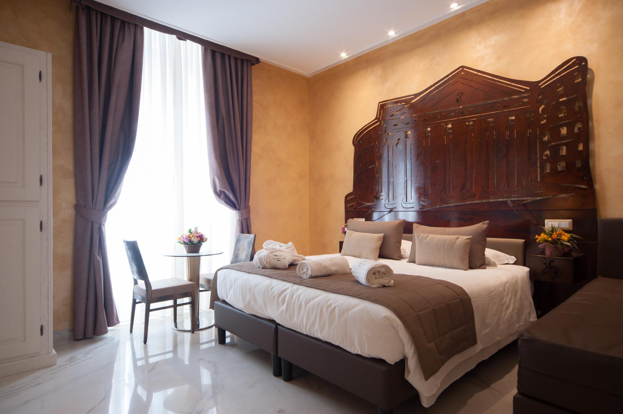 ROOM, TRIPLE