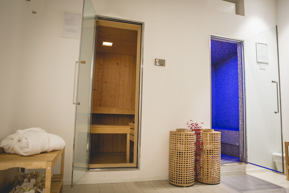Albergo La Rocca 32/50