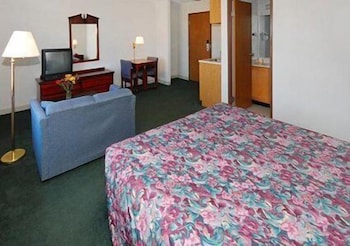 Econo Lodge Traverse City South 14/31