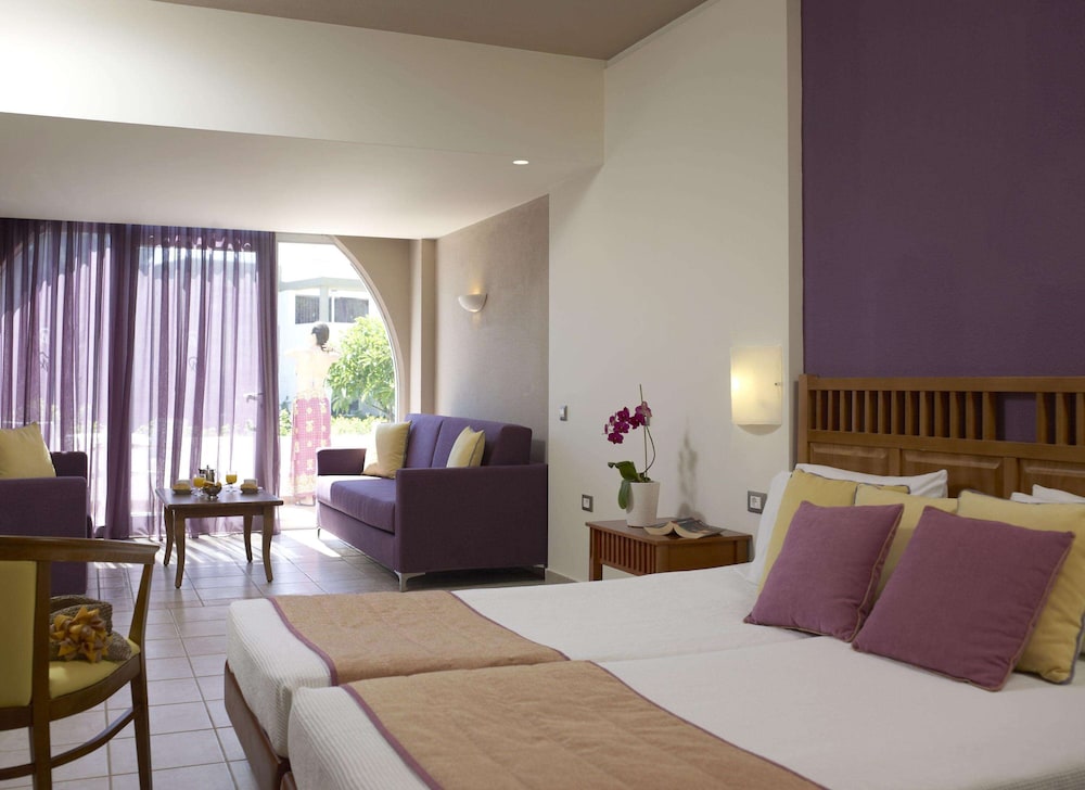 Porto Angeli Beach Resort 17/76