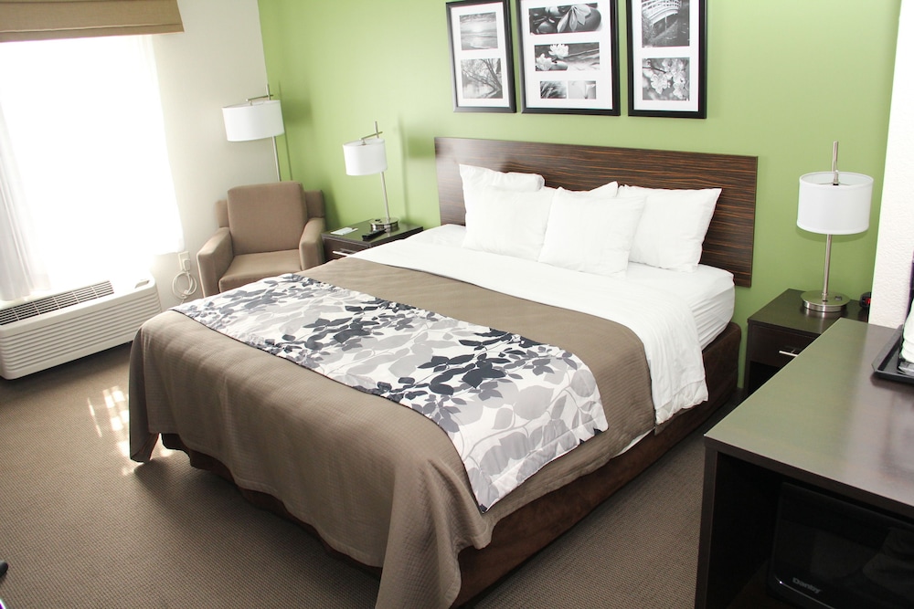 Sleep Inn & Suites Haysville - Wichita South 24/58