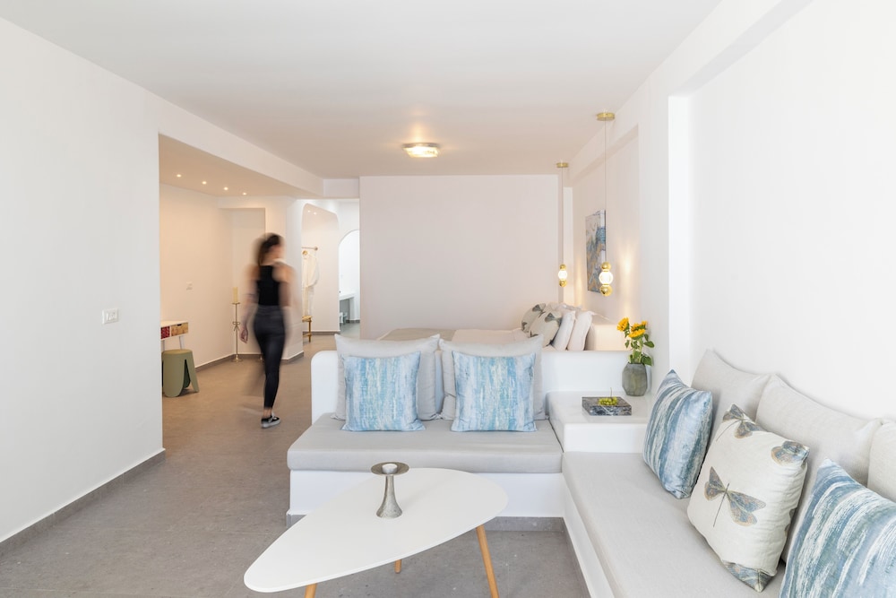 Absolute Bliss Imerovigli Suites 45/63