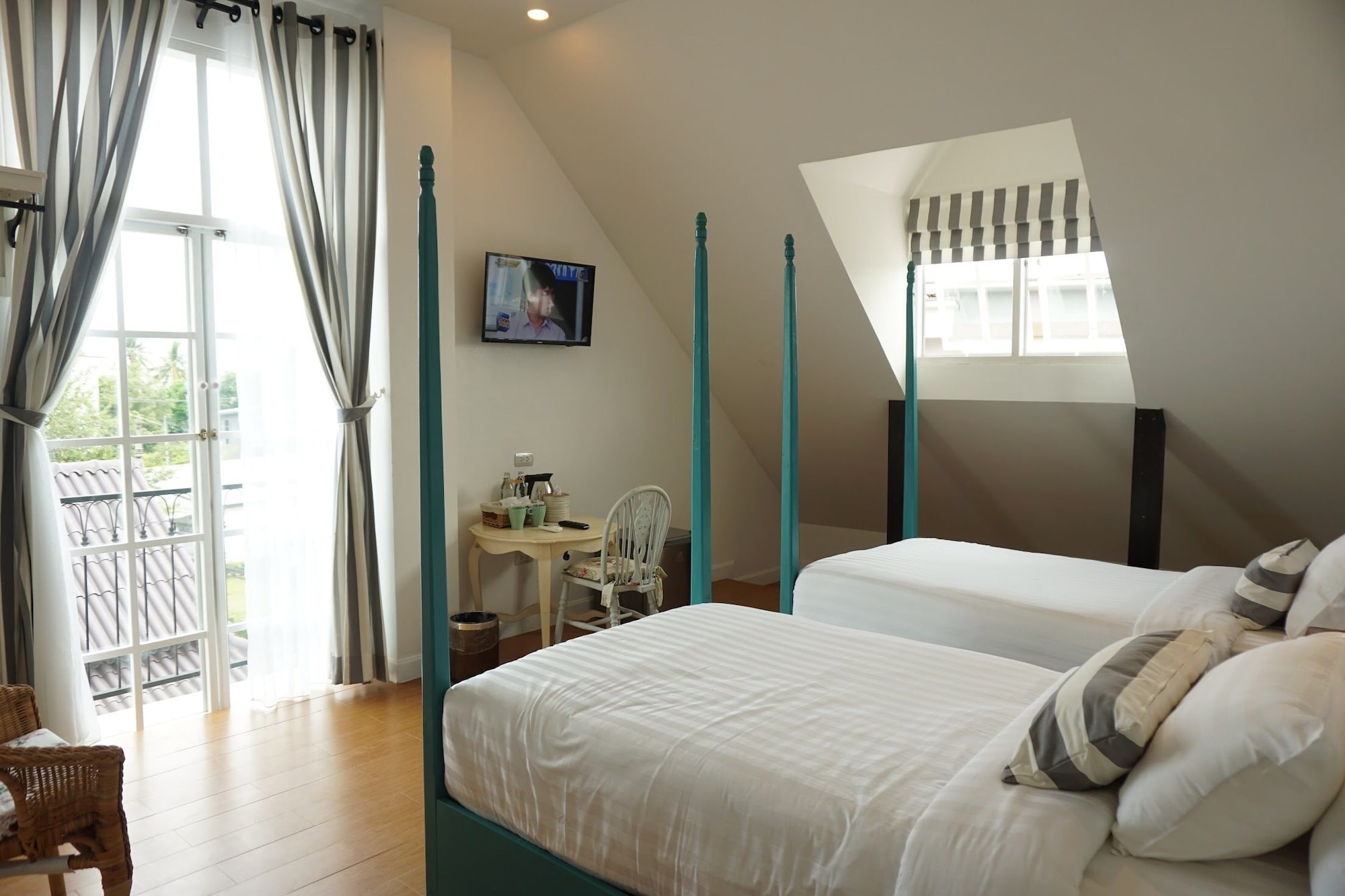 2 BEDROOMS, SIGNATURE, QUADRUPLE, CITY VIEW, BALCONY