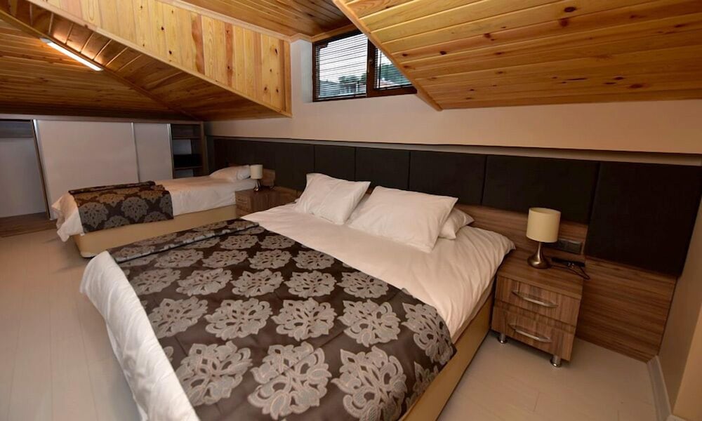 Dora Hotel 15/48