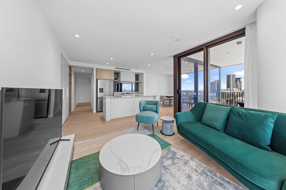 Yves Mermaid Beach Apartments by CLLIX 27/50