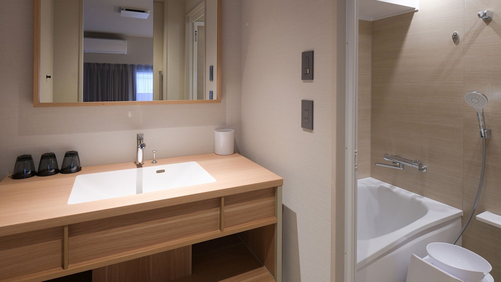 Vessel Inn Asakusa Tsukuba Express 46/47