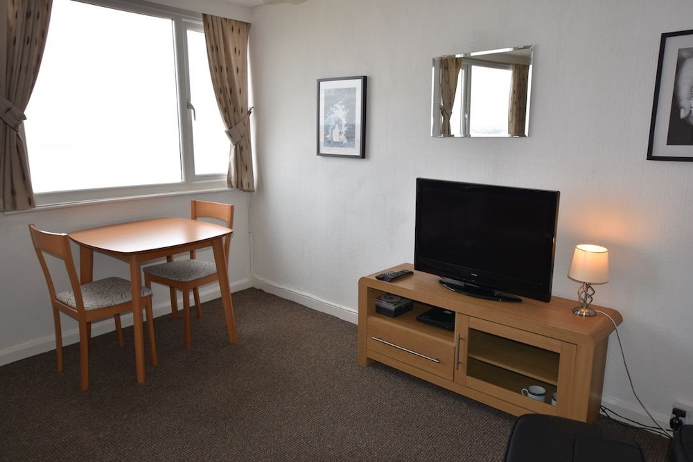 Marlborough Seafront Holiday Apartments 28/50