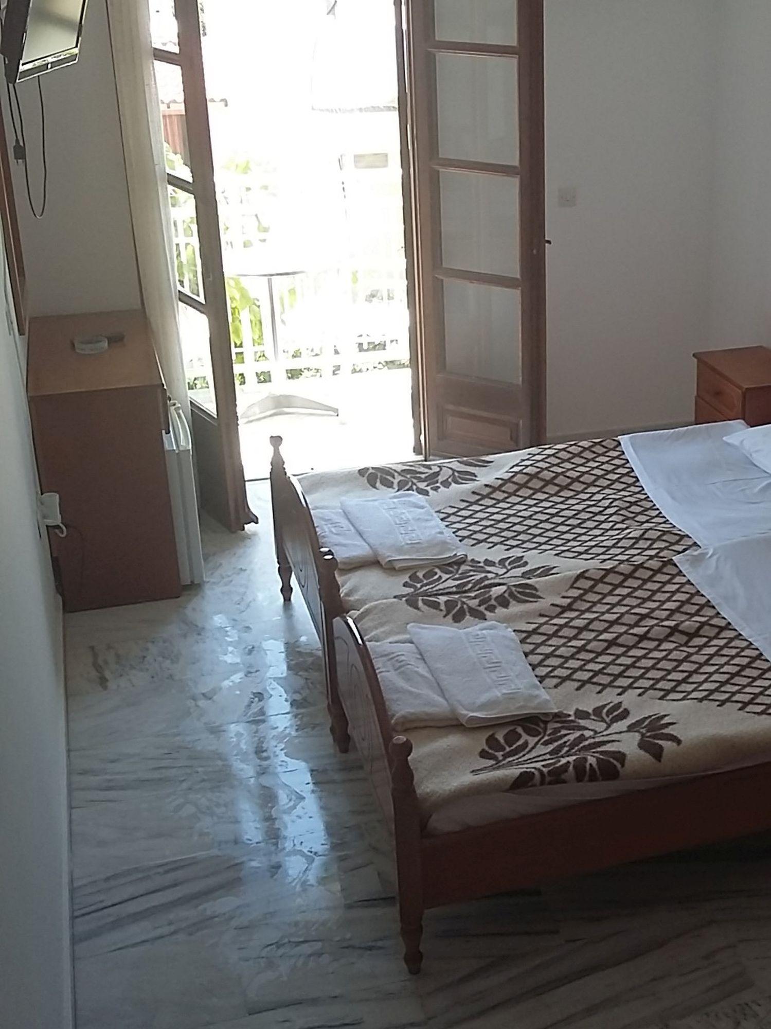 Standard, Twin Beds