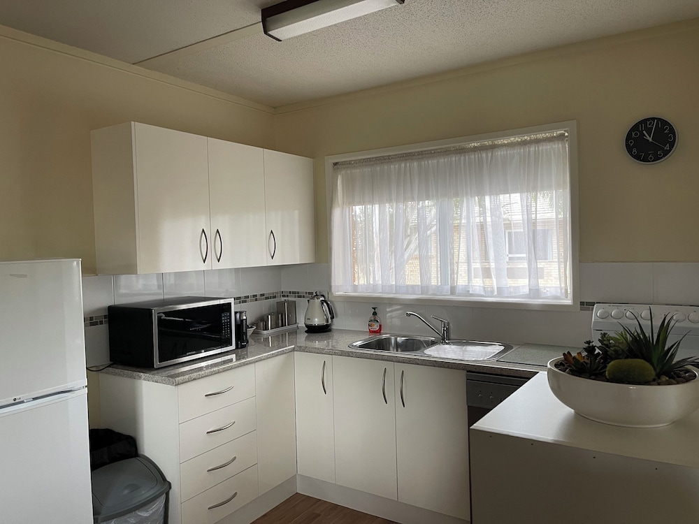 Westwood Motor Inn 43/50