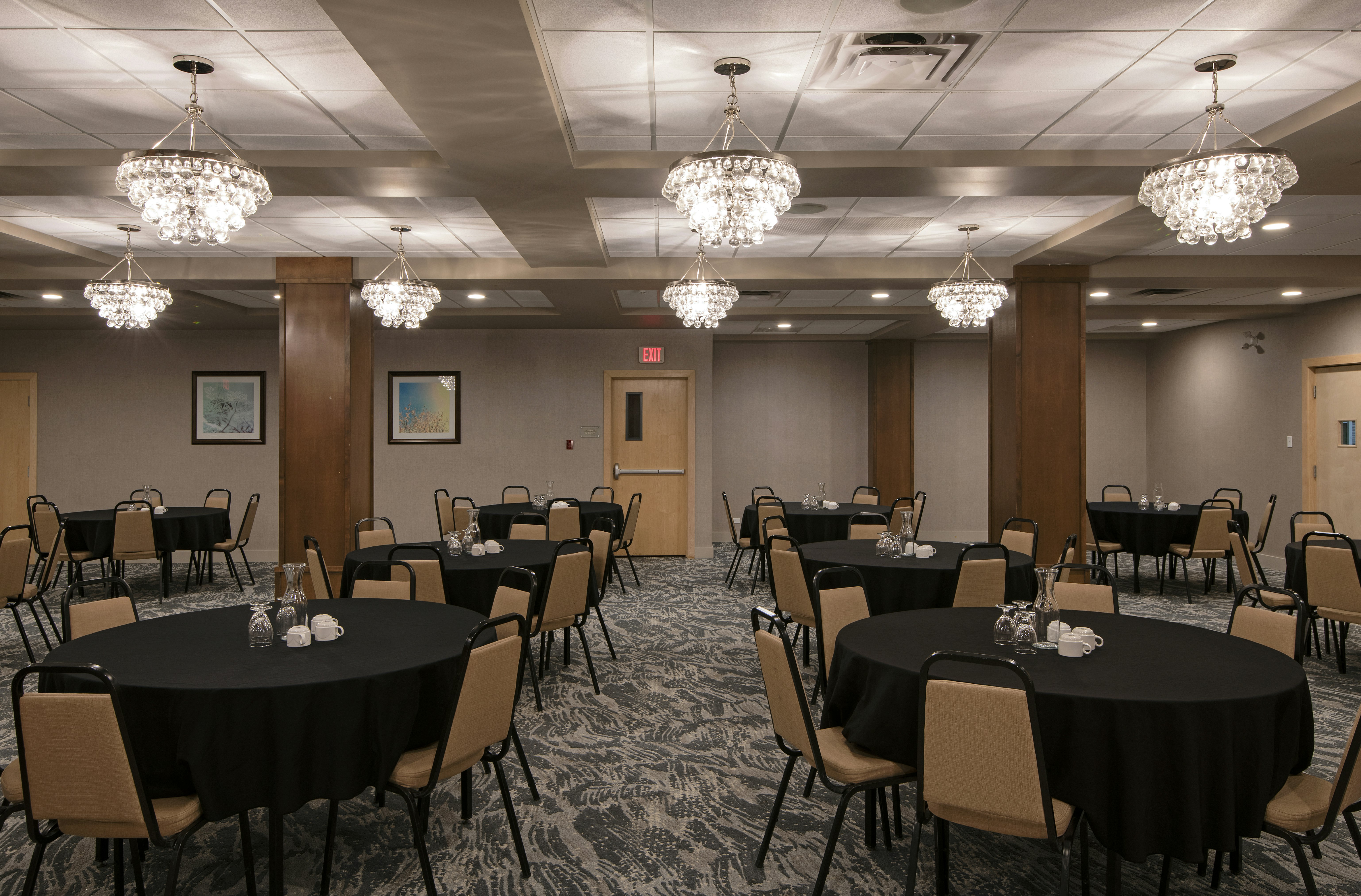 Doubletree By Hilton Kamloops 39/43