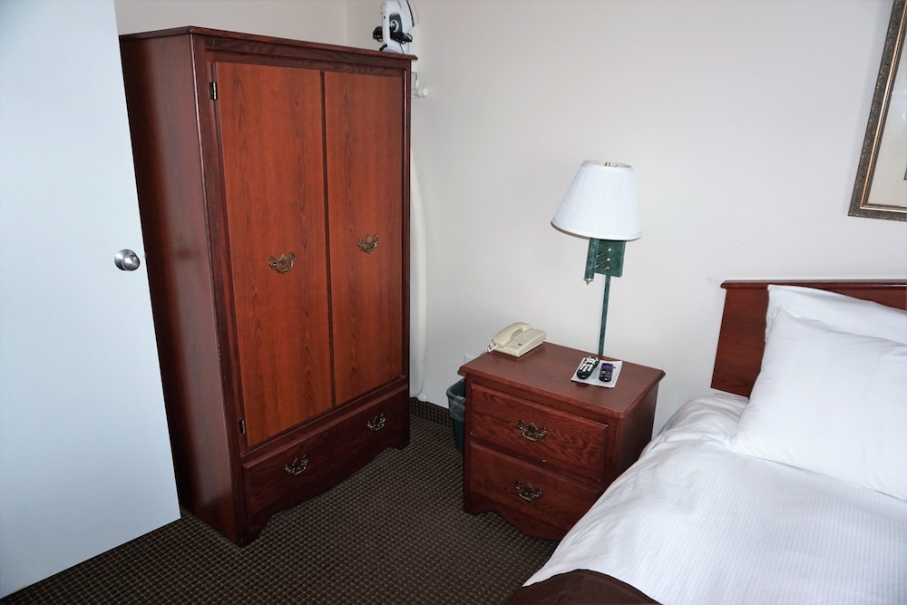 River Hills Hotel 21/66