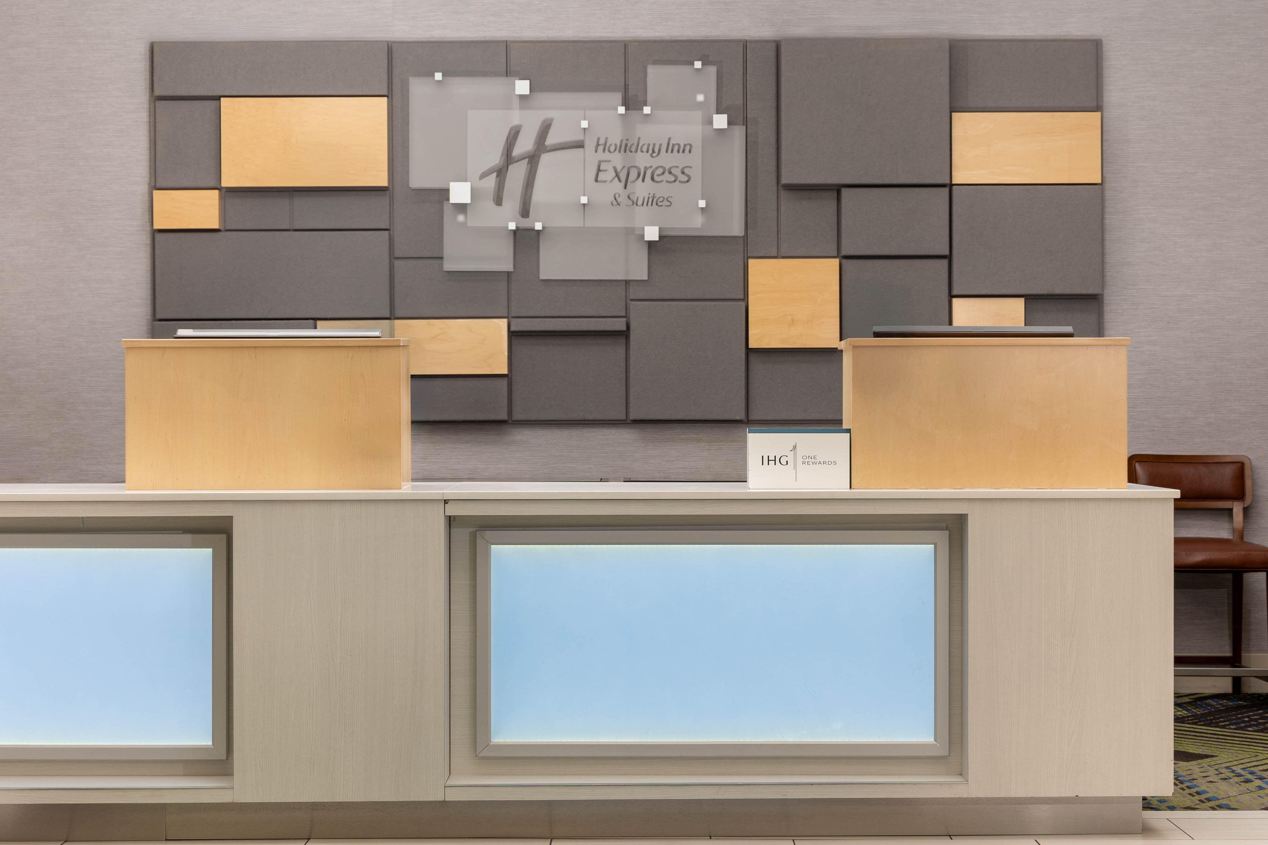 Holiday Inn Express & Suites Las Vegas SW Spring Valley, an IHG Hotel 46/55
