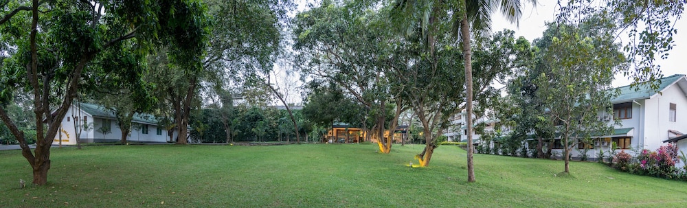 The Lakeside Hotel At Nuwarawewa 39/50